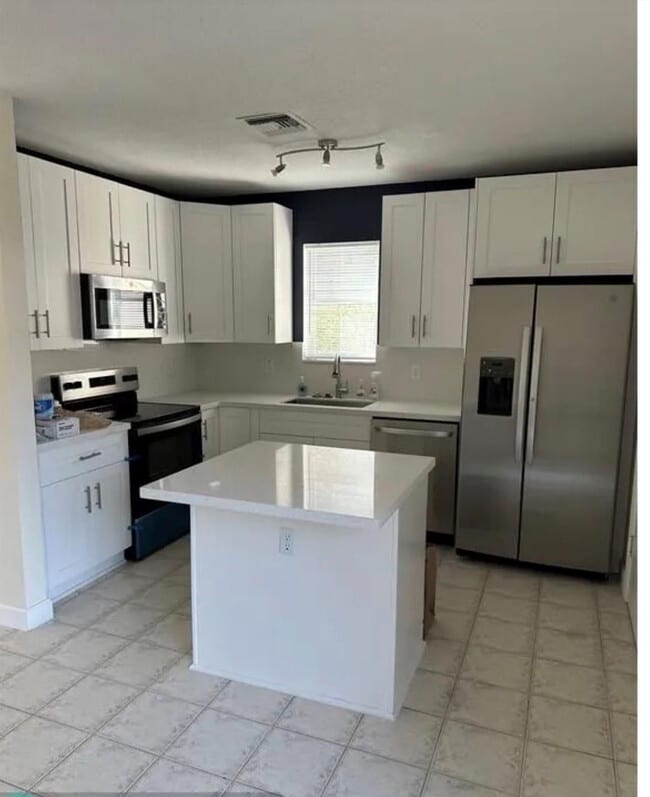 Building Photo - 10535 NW 57th St