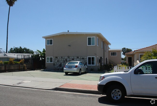 Primary Photo - 1519 Thomas Ave