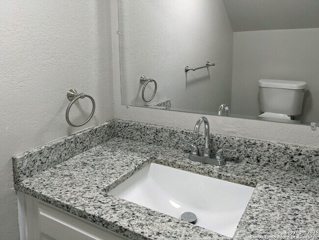 Building Photo - 5528 ALLBROOK