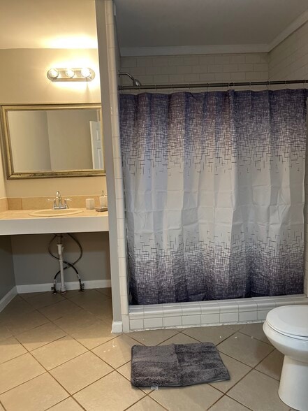 Building Photo - 2824 Parker St