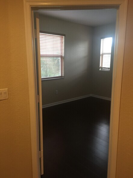 Building Photo - 3102 NW 24th Way