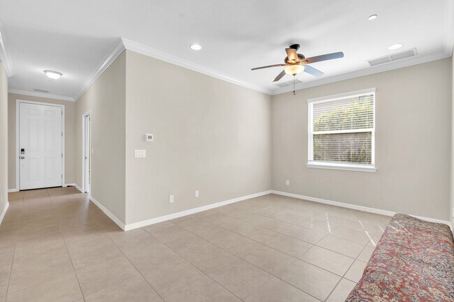 Building Photo - 9385 Pocida Ct