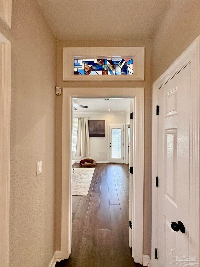 Building Photo - 1313 E Strong St