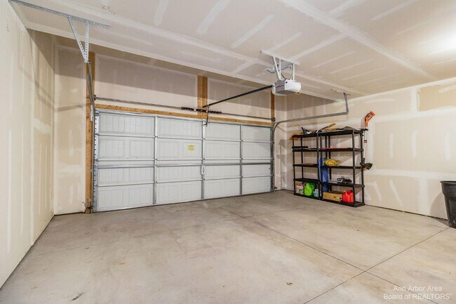Building Photo - 989 Harrison St