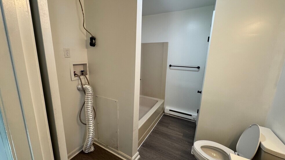 Bathroom - 3709 Tiffany Dr