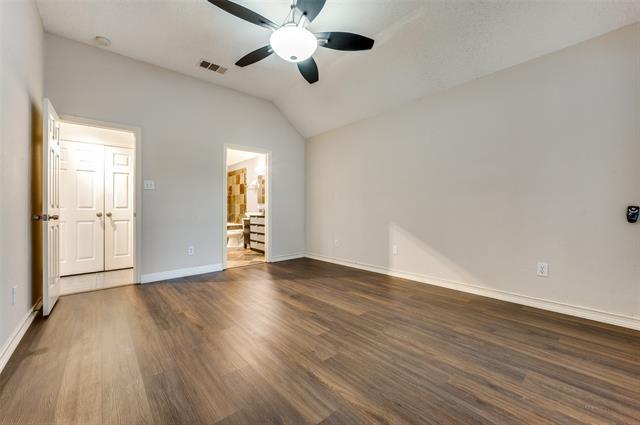 Building Photo - 3141 Riverside Dr