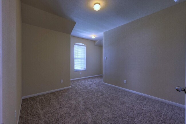 Building Photo - 17131 Devon Dogwood Trail