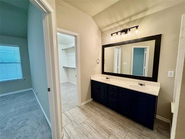 Building Photo - 3416 Versante Dr