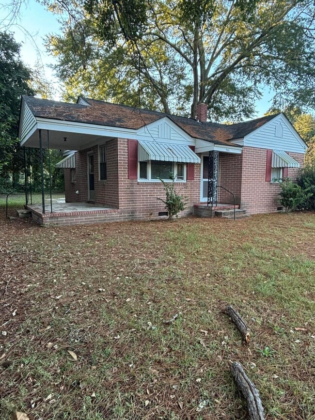 Building Photo - 901 Miller Rd