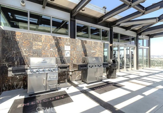 Building Photo - 3810 Wilshire Blvd