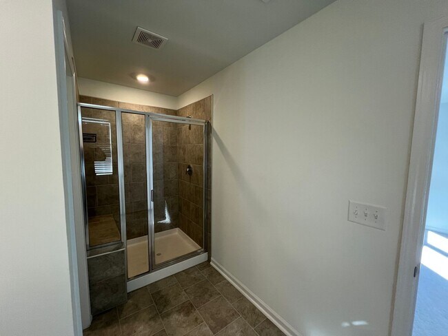 Building Photo - 815 Basswood Gln Trl