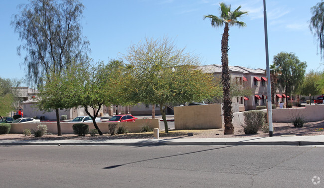 Building Photo - Paradise Palms II