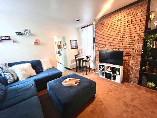 Building Photo - 332 Lehigh Ave