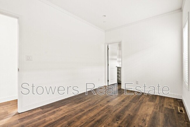 Building Photo - 144 Larkwood Cir