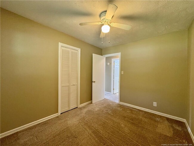 Building Photo - 805 Minurva Ct