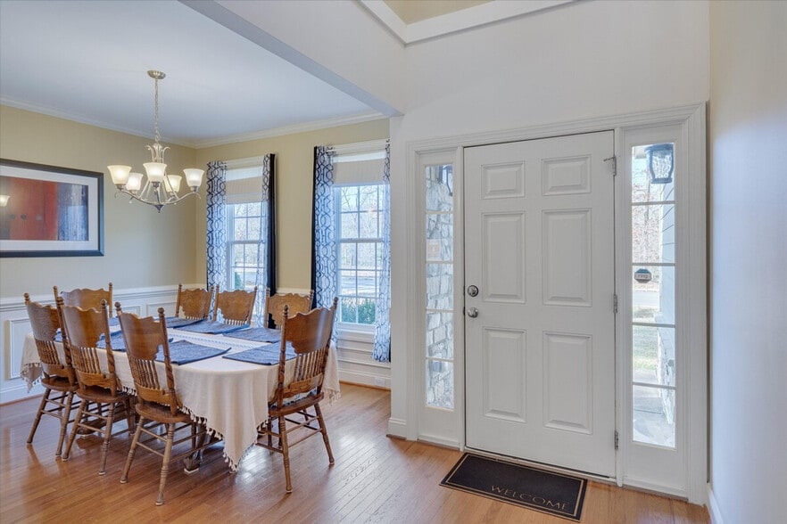 Building Photo - 320 Lawrence Rd