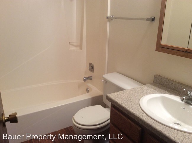 Building Photo - 671 24th St W