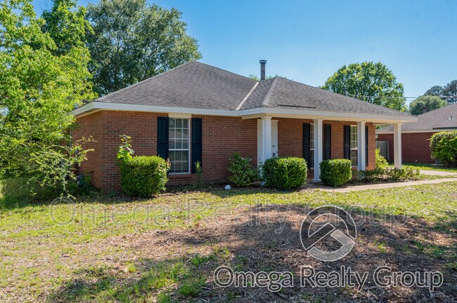 Building Photo - 536 Deer Path