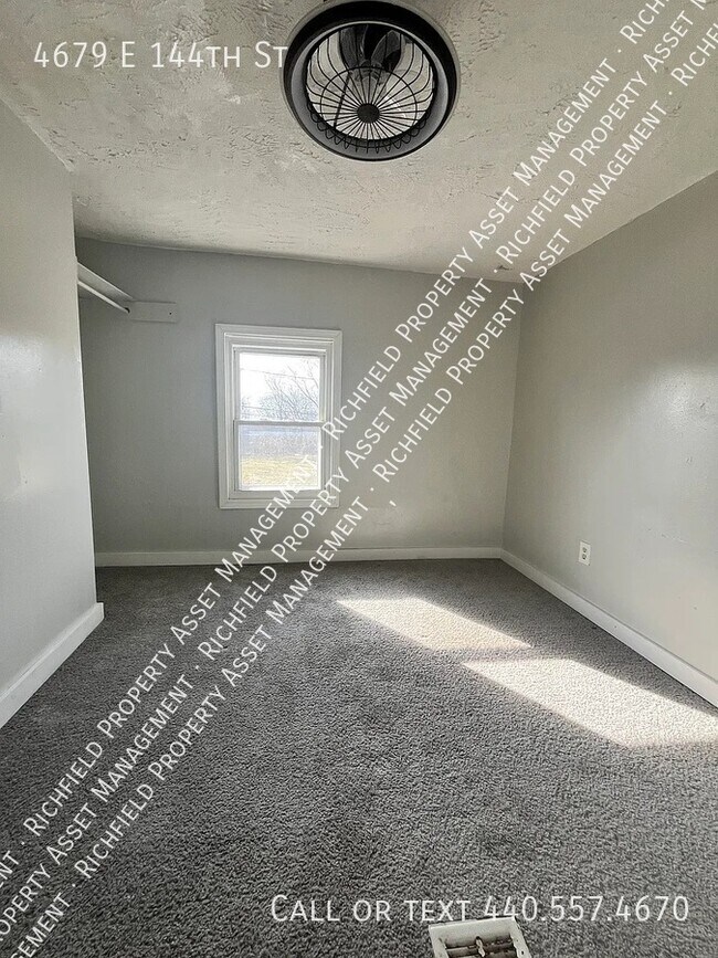 Building Photo - 4679 E 144th St