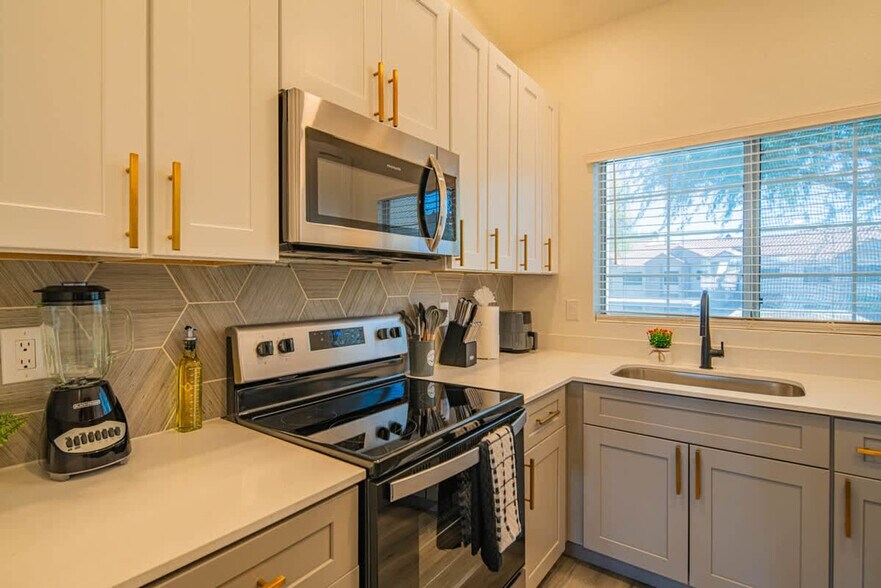 Building Photo - 7900 E Princess Dr