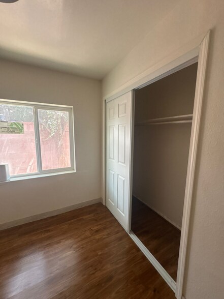 Building Photo - 1051 W Ave J14
