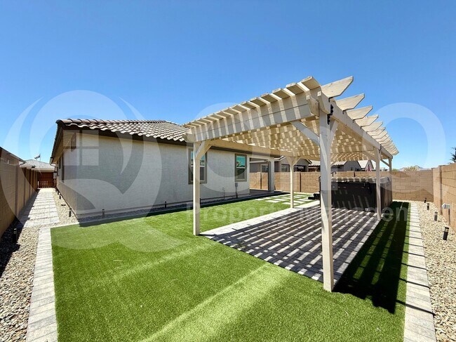 Building Photo - 3266 E Wild Dr