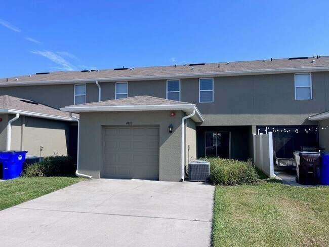 Building Photo - 4812 Riverwalk Dr