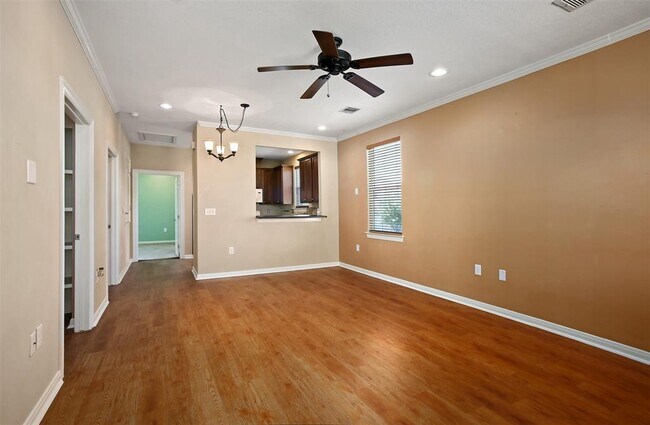Building Photo - 1413 Kirwin St