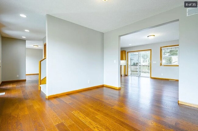 Building Photo - Gretna Gem: 4 Bedroom Home with Room to Grow