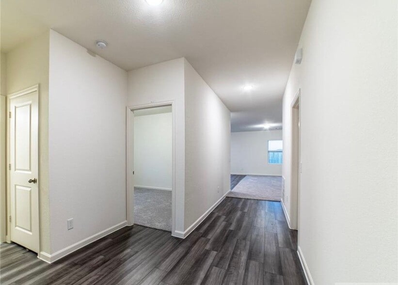 Building Photo - 4815 Highland Spgs Dr
