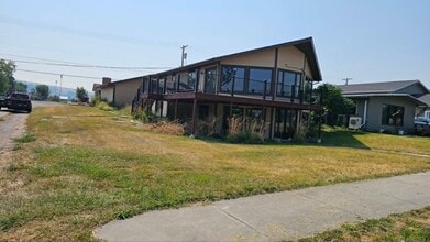 Building Photo - 410 3rd Ave E