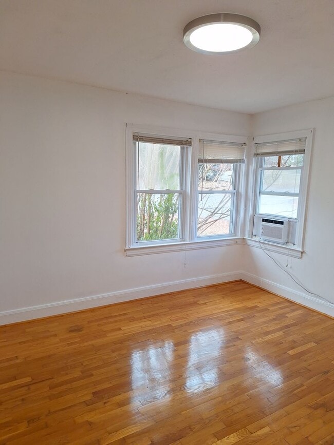 Building Photo - 450 Highland Ave NW