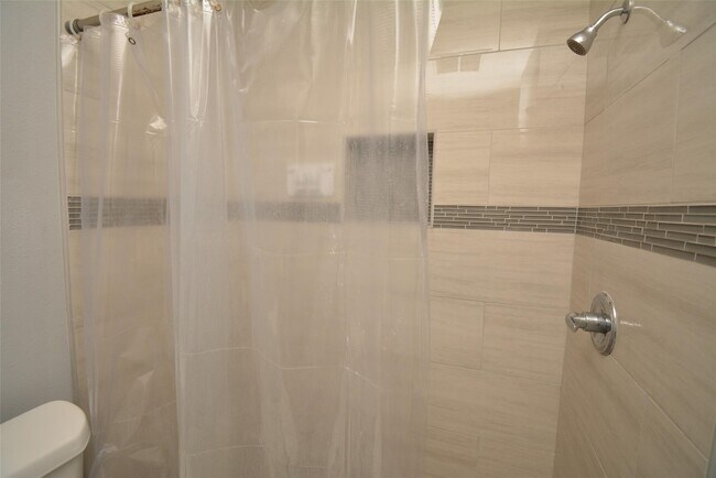 Building Photo - 12633 Memorial Dr