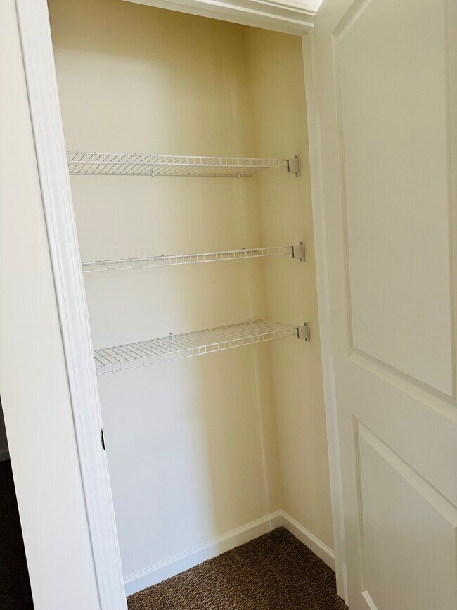 Building Photo - 94 Moon Rock Ct