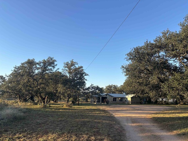 Building Photo - 118 Reed Ranch Rd