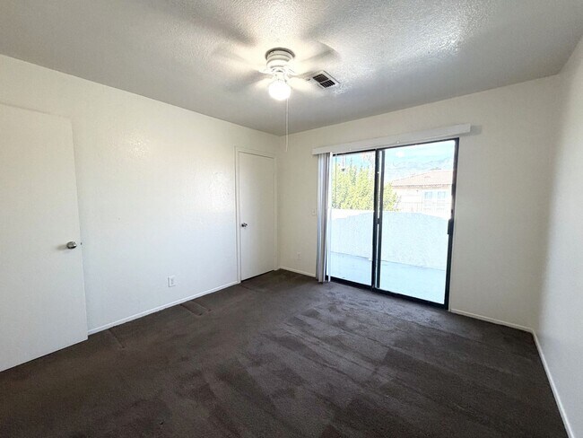 Building Photo - AVAILABLE NOW!! 3 Bedroom / 2 Bathroom Townhouse with pool in Cathedral City