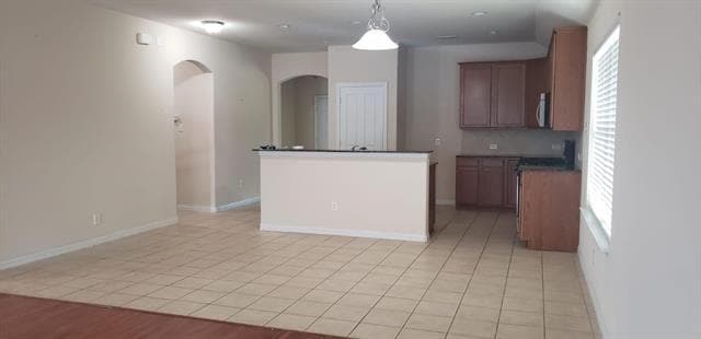 Building Photo - 2104 Jasmine Valley Drive
