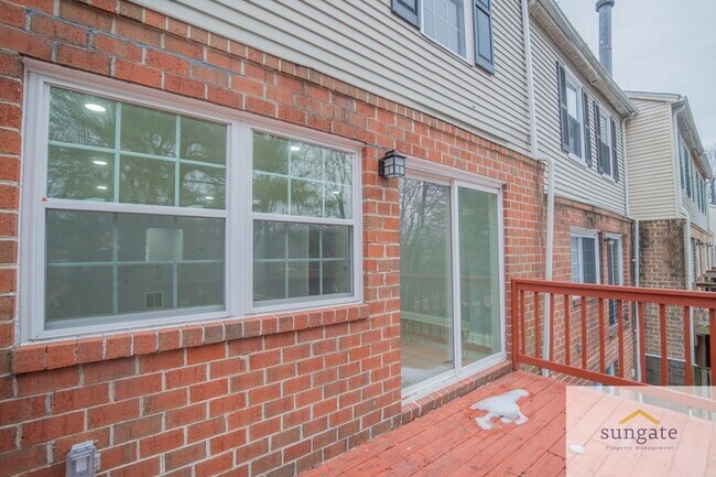 Building Photo - 43 Wellspring Cir