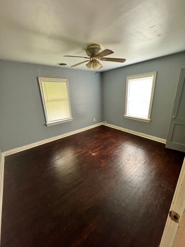 Building Photo - 3 bed 1 bath House in central Richmond