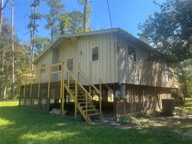 Primary Photo - 17901 Pine St