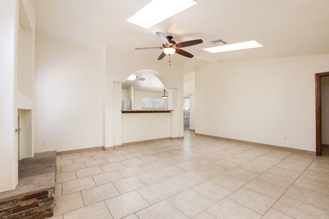 living - 2365 Saturn Cir