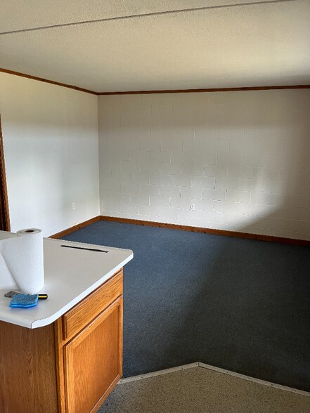 Building Photo - 80 Riverside Dr