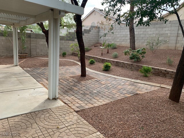 Building Photo - 263 Camelback Ridge Ave