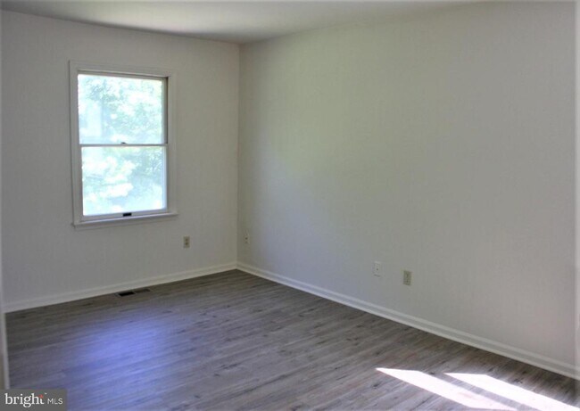 Building Photo - 516 Colgate Ct