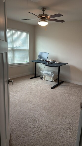 Building Photo - 300 Finnegan Ct