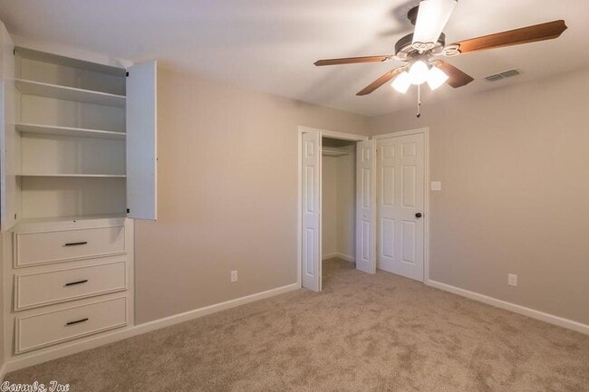 Building Photo - 14 Evergreen Ct