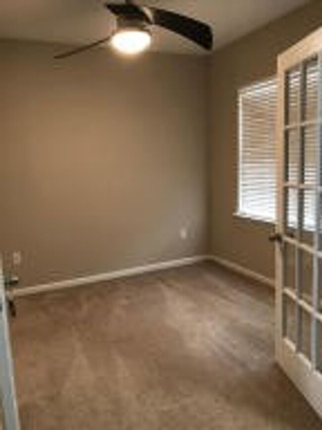 Building Photo - Two story traditional home in Sophia Landing.
