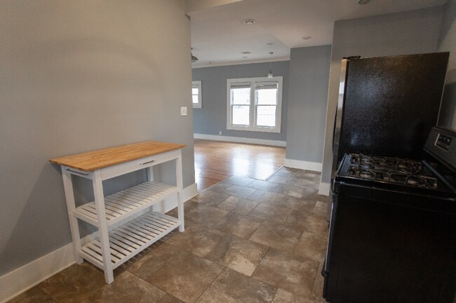 Building Photo - 1412 S St Louis Ave