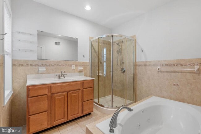 Building Photo - 614 S LeCount St