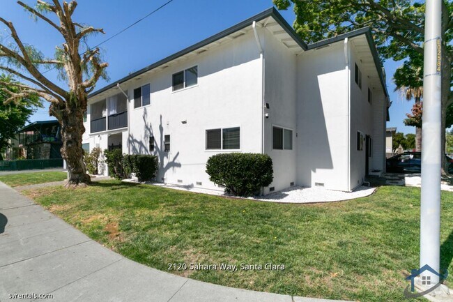 Building Photo - 2120 Sahara Way